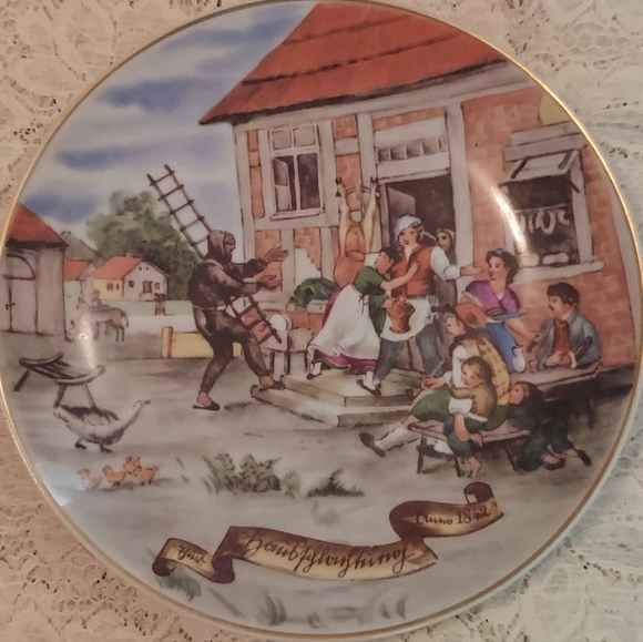 Vintage East German Decorative Plate Lichte Fine China GDR Deli Shop Scene - Picture 1 of 7